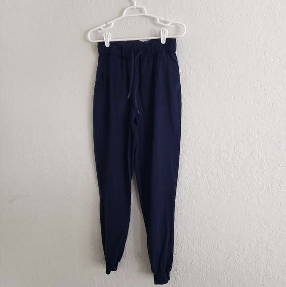 Lululemon 🍋🍋  High Rise Stretch Joggers - Picture 3 of 8